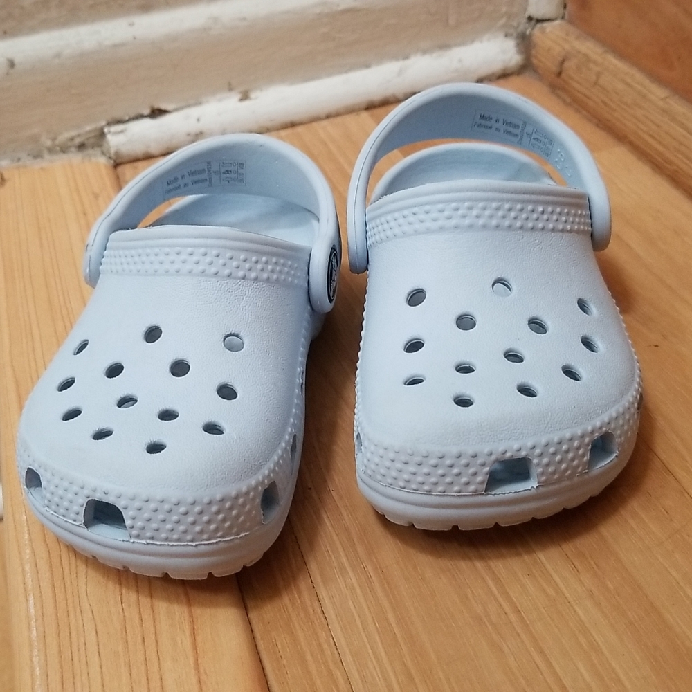 Crocs size 6 blue